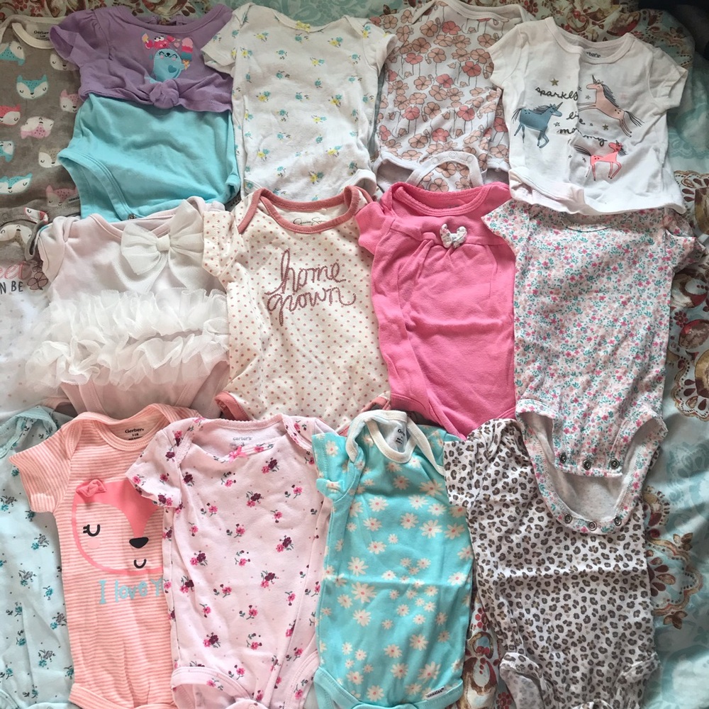 HUGE bundle of baby girl clothes